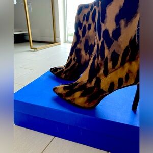 Worn only once, very comfortable, classy and trendy boots